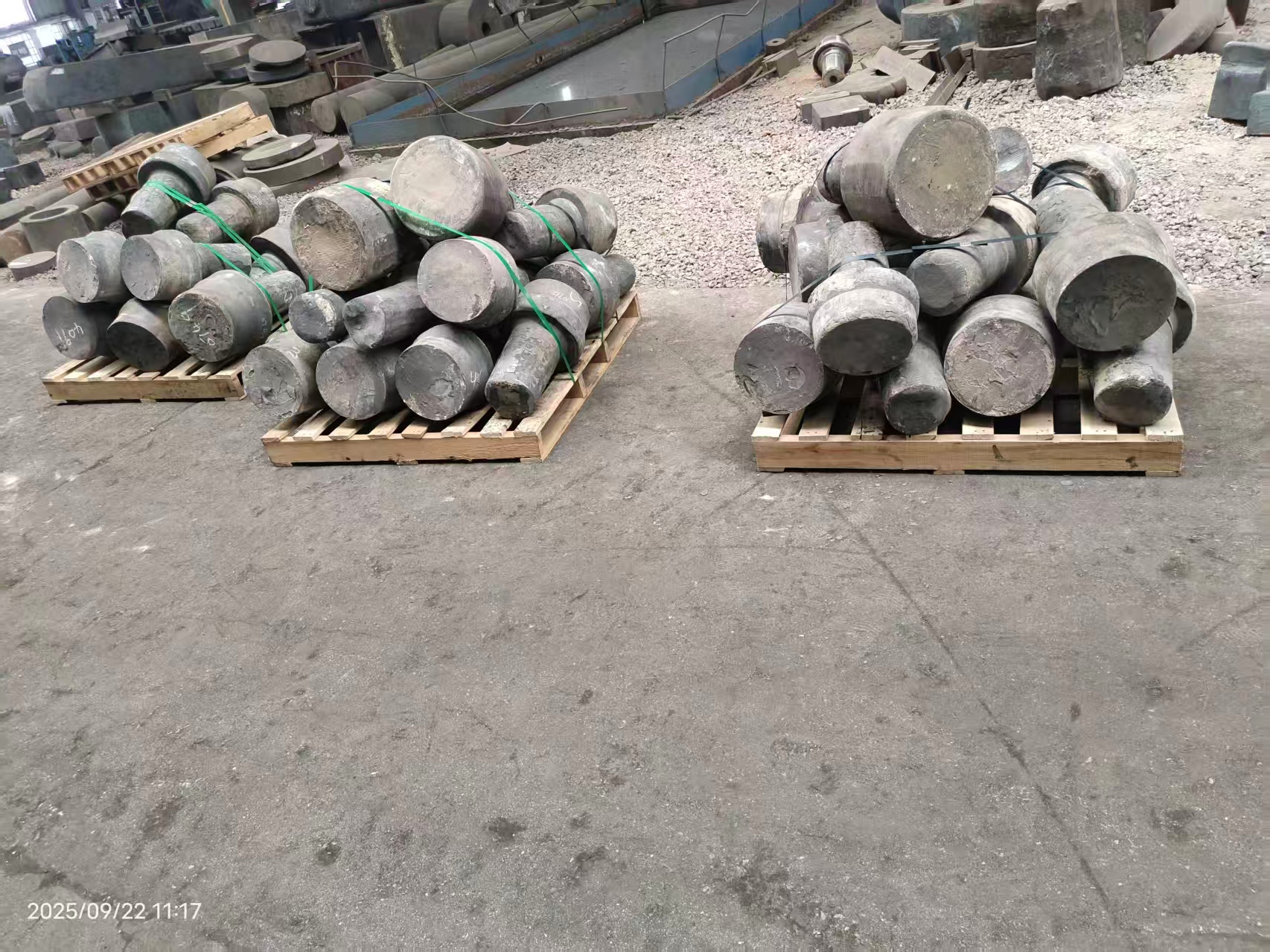 ది ఆర్ట్ ఆఫ్ థౌజండ్స్ ఆఫ్ హామర్స్: ది ఆరిజిన్స్ అండ్ డెవలప్‌మెంట్ ఆఫ్ ఫోర్జింగ్.